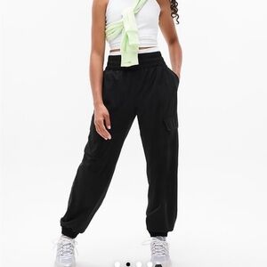 Athleta Girl Run free Cargo Jogger